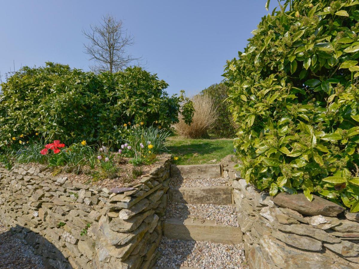 Lily Cottage Looe Exteriör bild